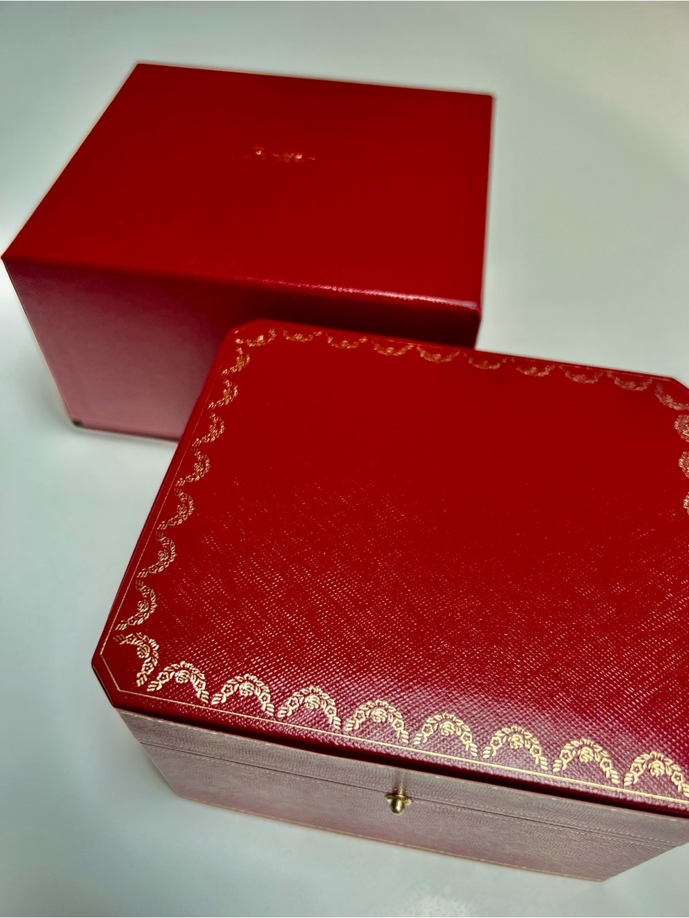 Cartier Tank Solo Large -full set/discontinued piece so adds extra value & desir - Picture 12 of 14